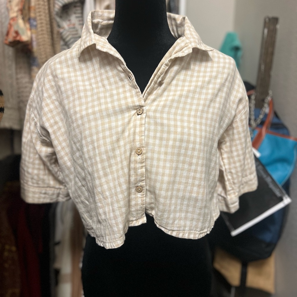 Bobbie Wren | Cream Gingham Cropped Button-Up Top | Size Small